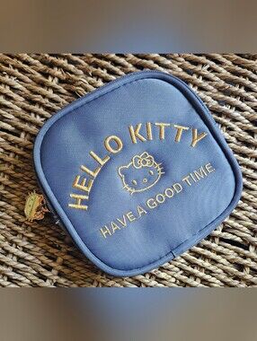 Hello Kitty Pouch/Purse (2018)